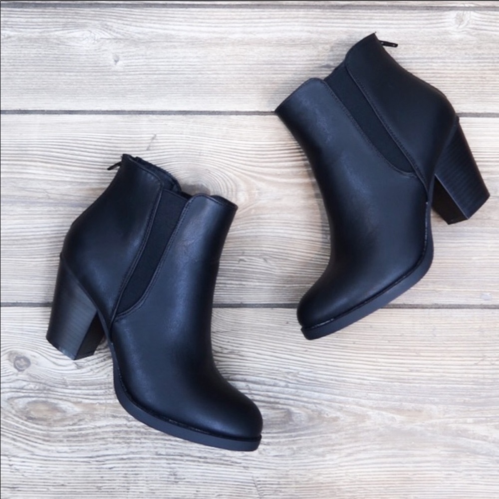 ✨New Black Booties - Picture 2 of 2